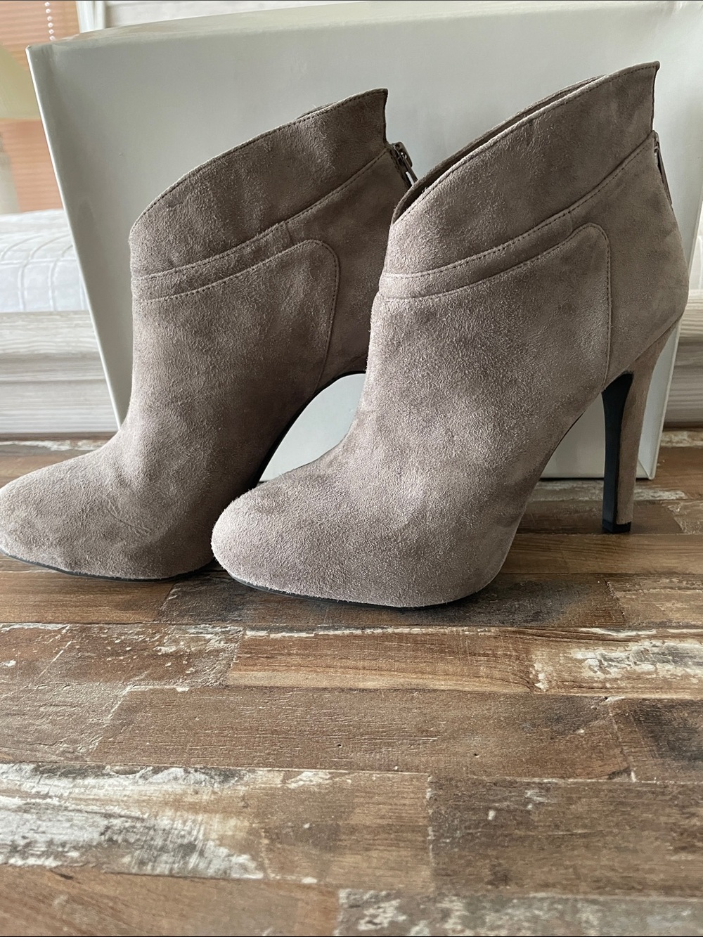 Jessica Simpson Booties - Picture 6 of 8